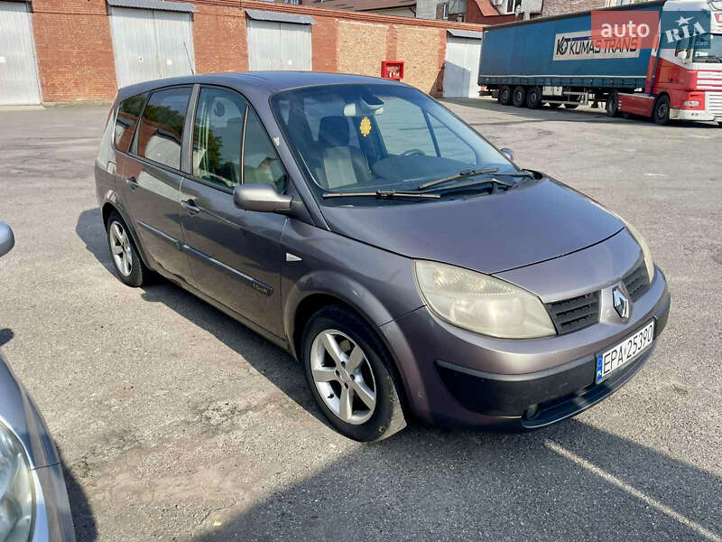 Минивэн Renault Scenic 2004 в Красилове