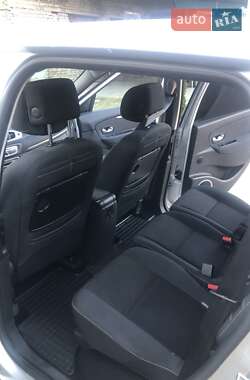 Минивэн Renault Scenic 2010 в 