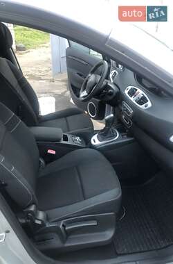 Минивэн Renault Scenic 2010 в 