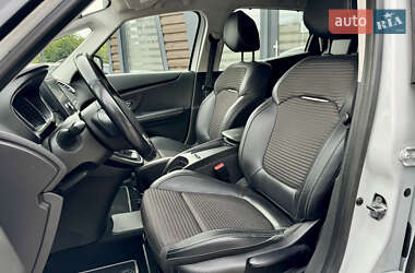 Минивэн Renault Scenic 2017 в 