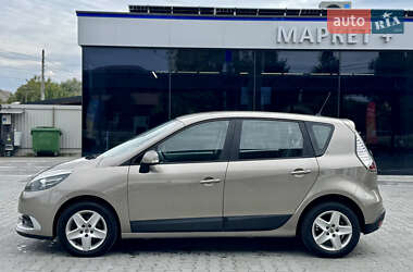 Минивэн Renault Scenic 2012 в 