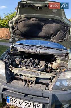 Минивэн Renault Scenic 2003 в 