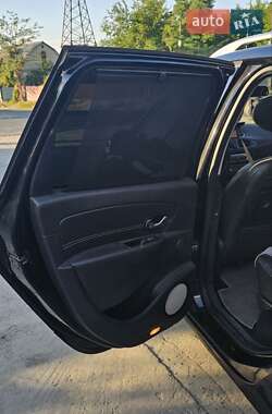 Минивэн Renault Scenic 2015 в 