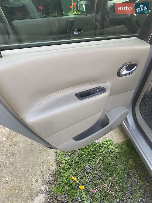 Мінівен Renault Scenic 2004 в Старокостянтинові