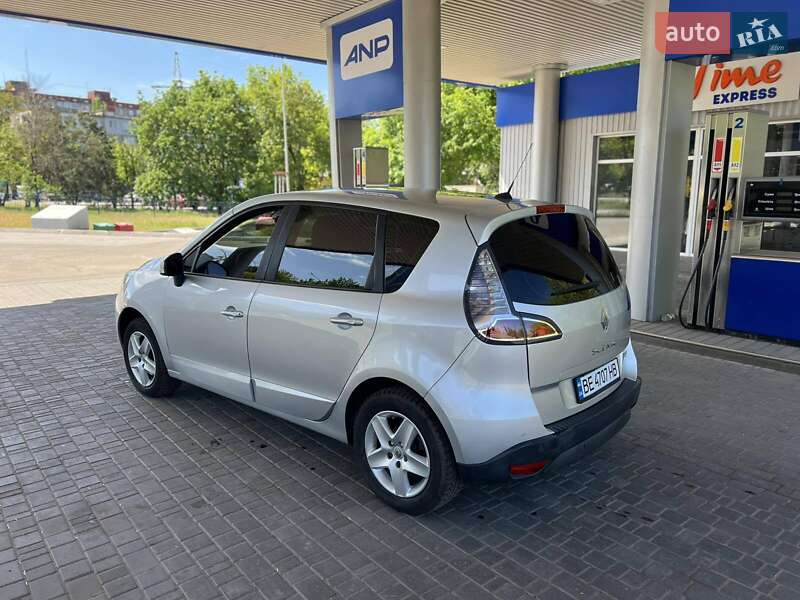 Минивэн Renault Scenic 2014 в Николаеве