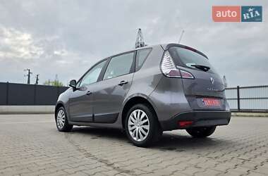 Минивэн Renault Scenic 2012 в 