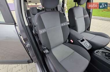 Минивэн Renault Scenic 2012 в 