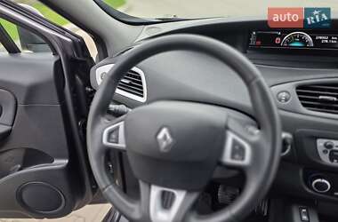 Минивэн Renault Scenic 2012 в 