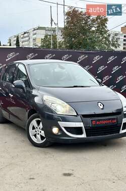 Минивэн Renault Scenic 2009 в 