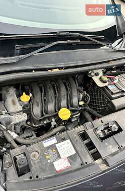 Минивэн Renault Scenic 2009 в 