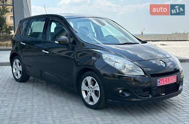Минивэн Renault Scenic 2010 в 