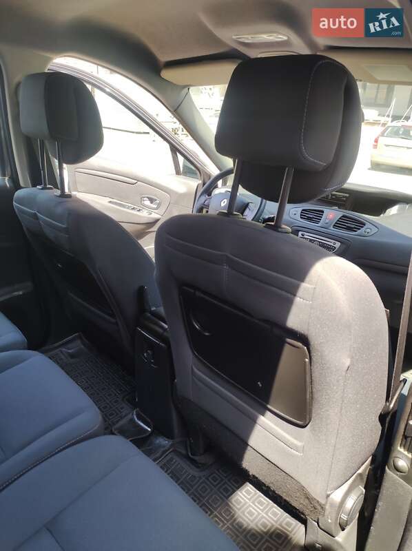 Минивэн Renault Scenic 2009 в Ровно