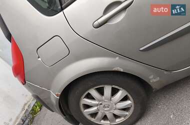 Минивэн Renault Scenic 2006 в 