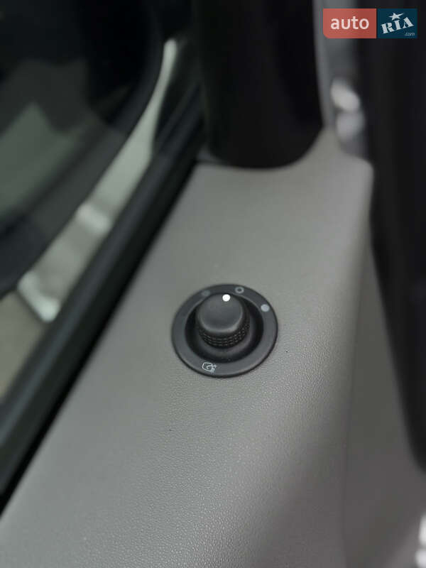 Минивэн Renault Scenic 2007 в Чернигове