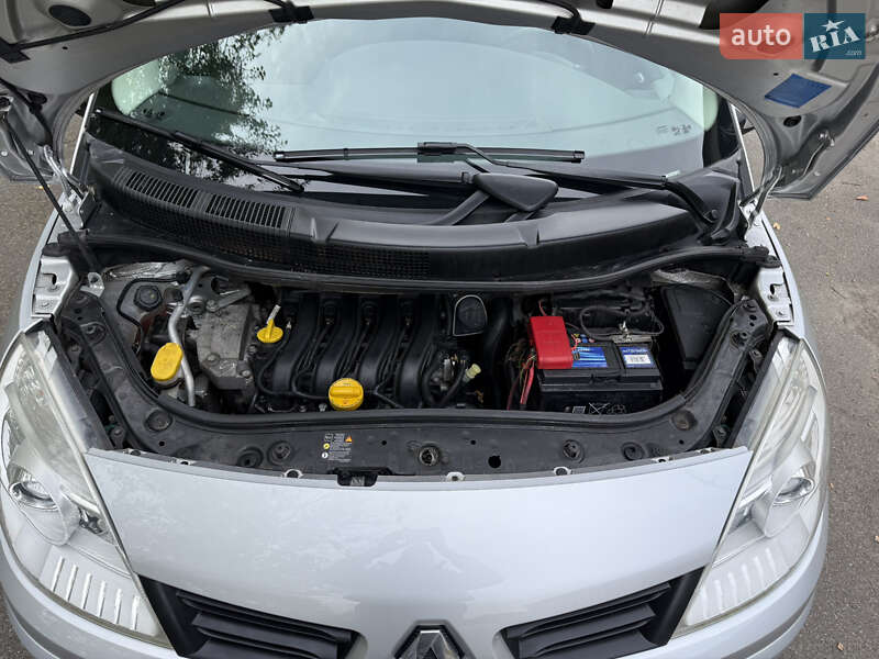Минивэн Renault Scenic 2007 в Чернигове