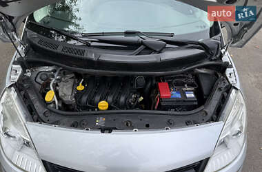 Минивэн Renault Scenic 2007 в 