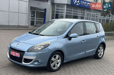 Минивэн Renault Scenic 2010 в 