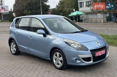 Минивэн Renault Scenic 2010 в 