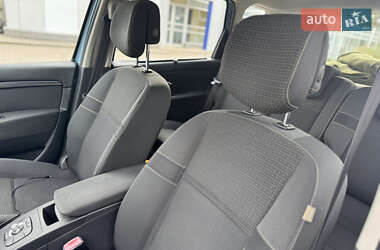 Минивэн Renault Scenic 2010 в 