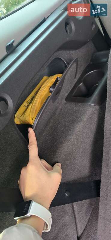 Мінівен Renault Scenic 2011 в Києві