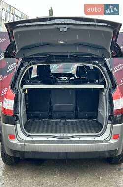 Минивэн Renault Scenic 2006 в 
