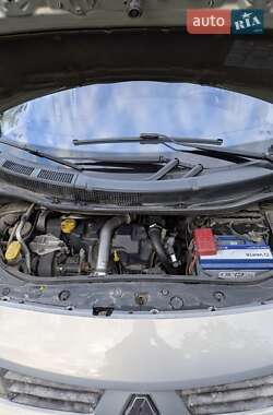Минивэн Renault Scenic 2005 в 