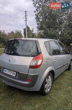 Минивэн Renault Scenic 2005 в 