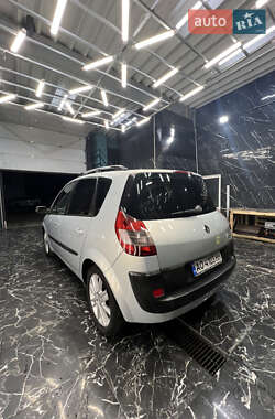Минивэн Renault Scenic 2003 в 
