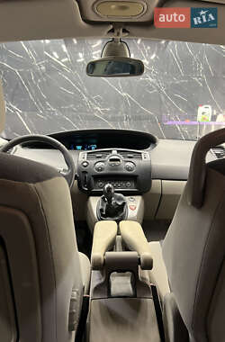 Минивэн Renault Scenic 2003 в 