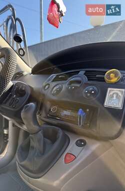 Минивэн Renault Scenic 2004 в 