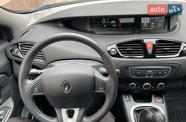 Минивэн Renault Scenic 2011 в 