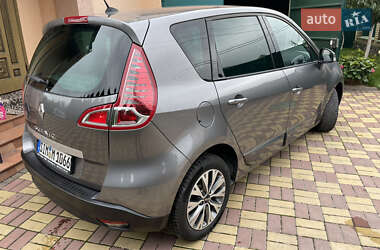 Минивэн Renault Scenic 2011 в 