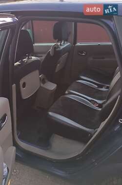 Минивэн Renault Scenic 2005 в 