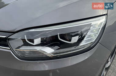 Минивэн Renault Scenic 2016 в 