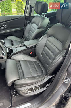 Минивэн Renault Scenic 2016 в 