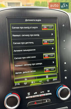Минивэн Renault Scenic 2016 в 