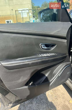 Минивэн Renault Scenic 2017 в 