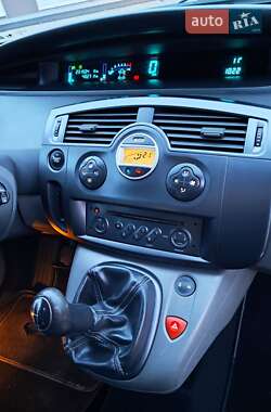 Минивэн Renault Scenic 2006 в 