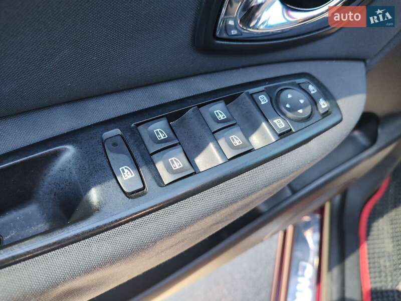 Минивэн Renault Scenic 2015 в Черкассах