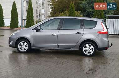 Минивэн Renault Scenic 2009 в 