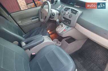 Минивэн Renault Scenic 2004 в 