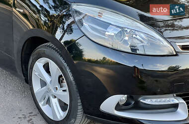 Минивэн Renault Scenic 2015 в 
