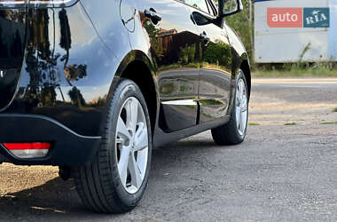 Минивэн Renault Scenic 2015 в 