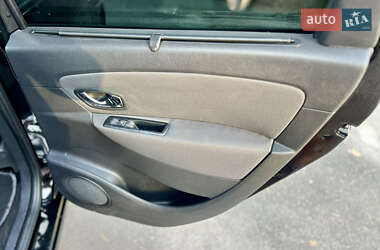 Минивэн Renault Scenic 2015 в 