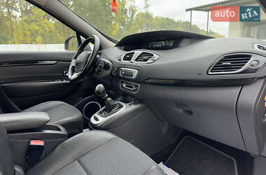 Минивэн Renault Scenic 2012 в 