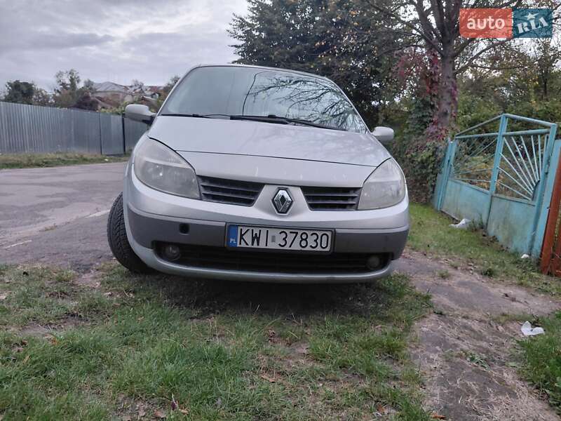Минивэн Renault Scenic 2004 в Сарнах