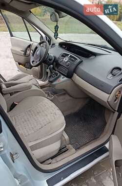 Минивэн Renault Scenic 2004 в 