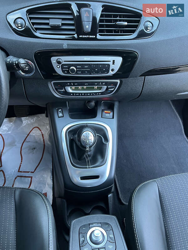 Минивэн Renault Scenic 2012 в Львове фото 24 Минивэн Renault Scenic 2012 в Львове