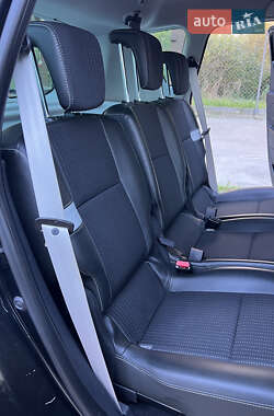 Минивэн Renault Scenic 2012 в 