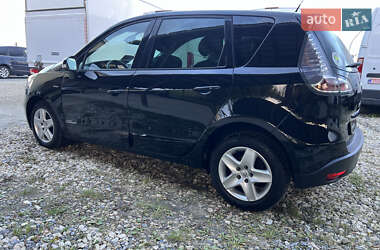 Минивэн Renault Scenic 2012 в 